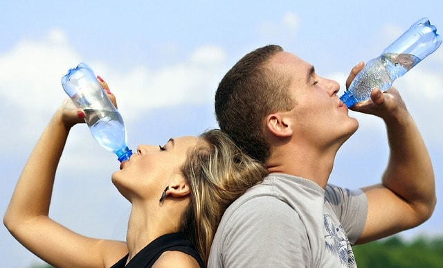 Eau bouteille plastique