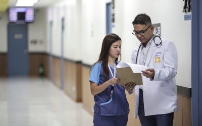 Médecins intérimaires et salaire plafonné